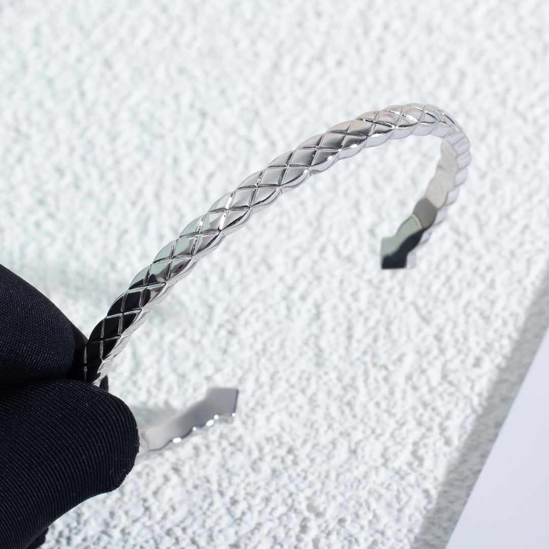 Chanel Crush Bracelet Open Cuff Silver
