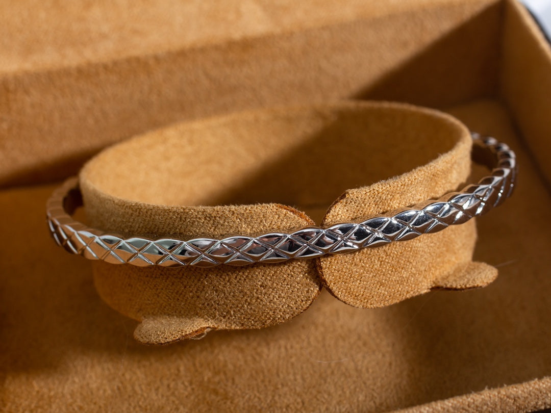 Chanel Crush Bracelet Open Cuff Silver