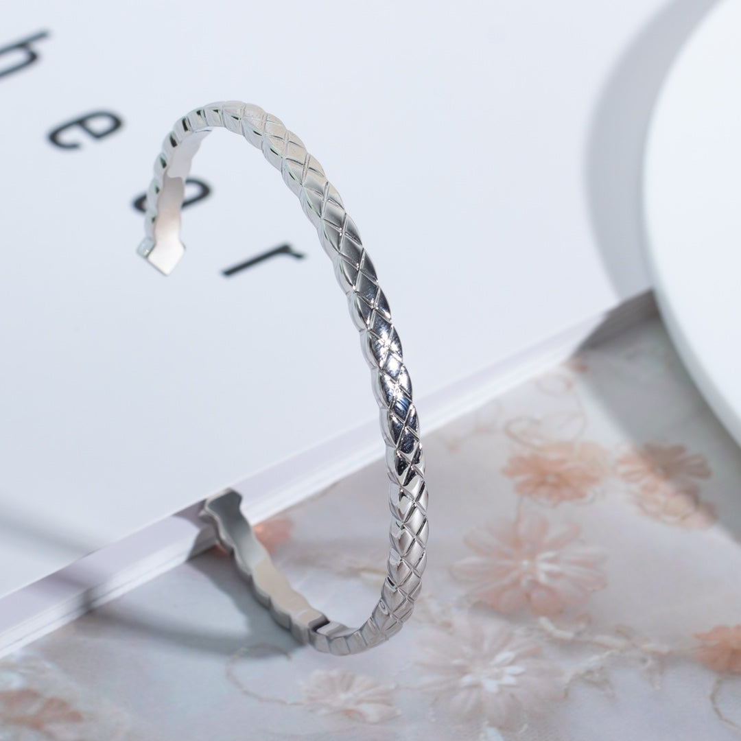 Chanel Crush Bracelet Open Cuff 2 Diamond