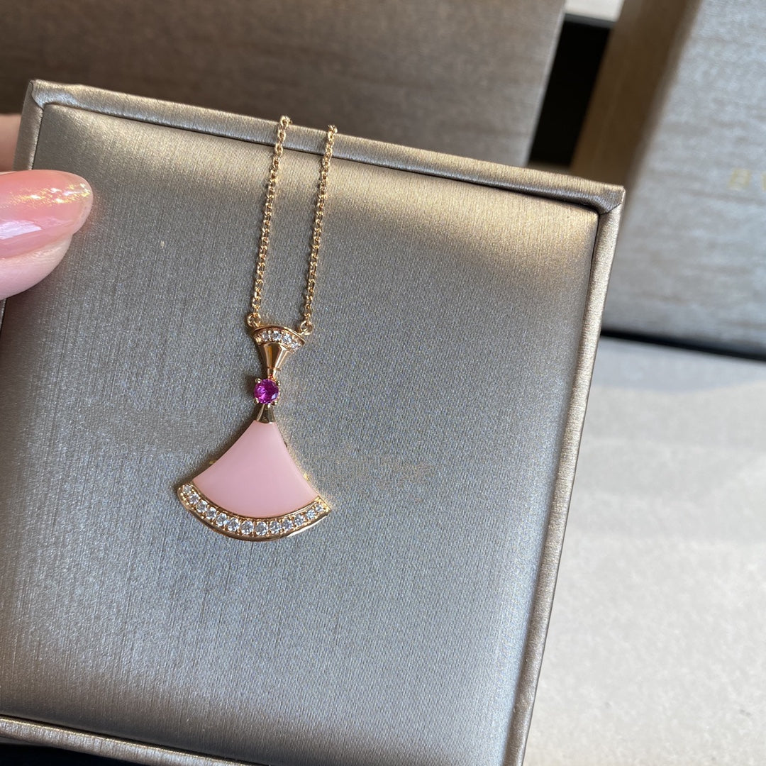 BVLGARI DREAM NECKLACE PINK OPAL