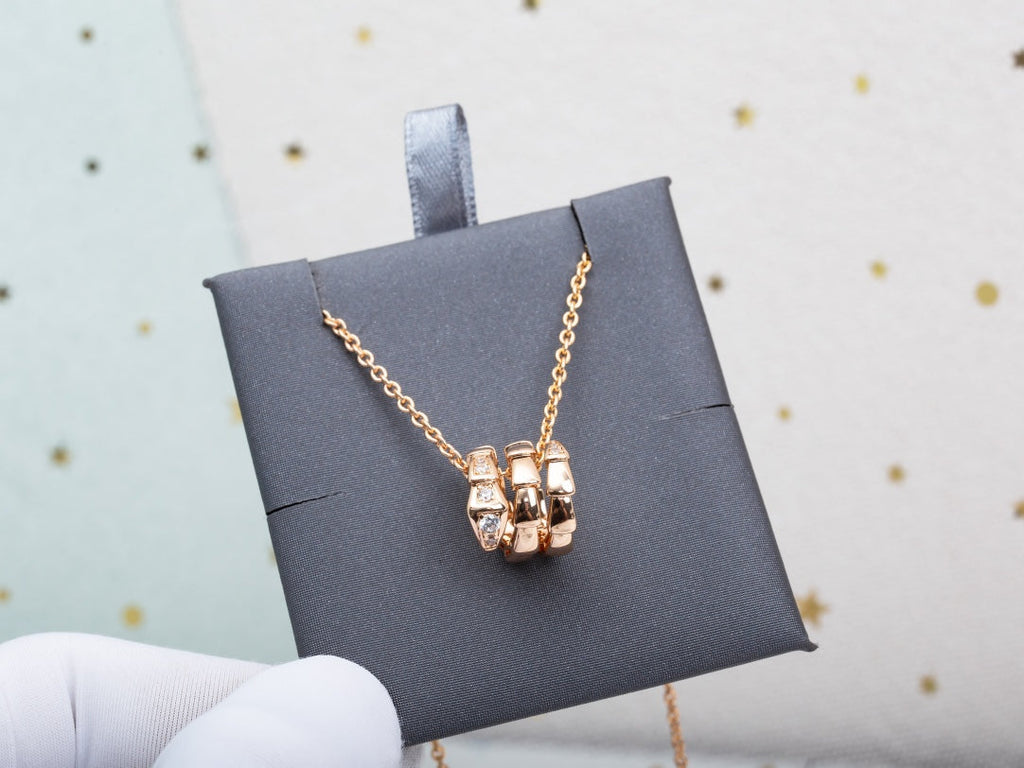 BVLGARI SERPENTI PINK GOLD NECKLACE DIAMOND