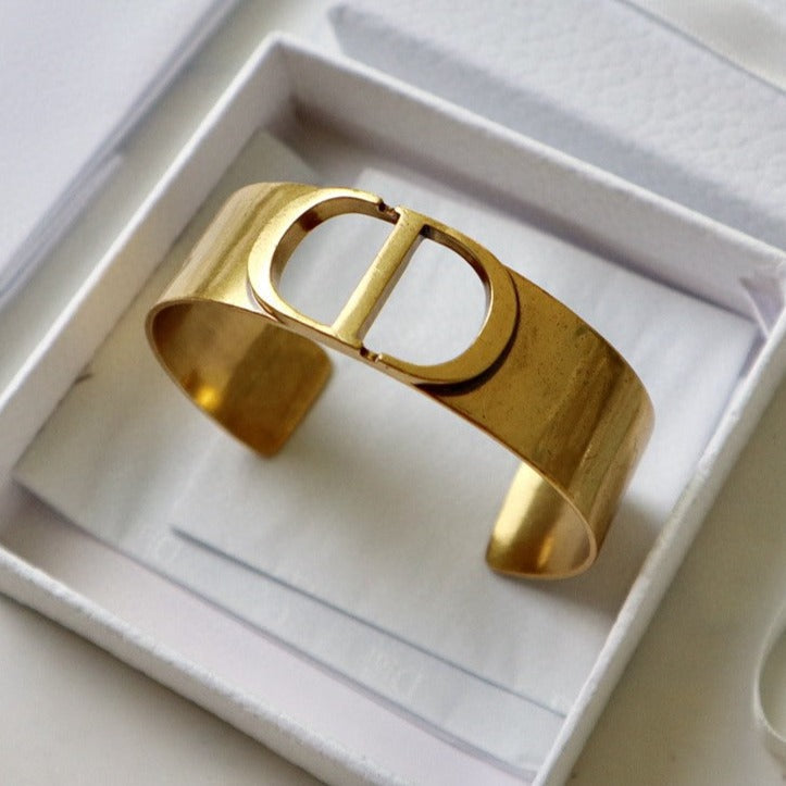 DIOR CD CUFF BRACELET GOLD