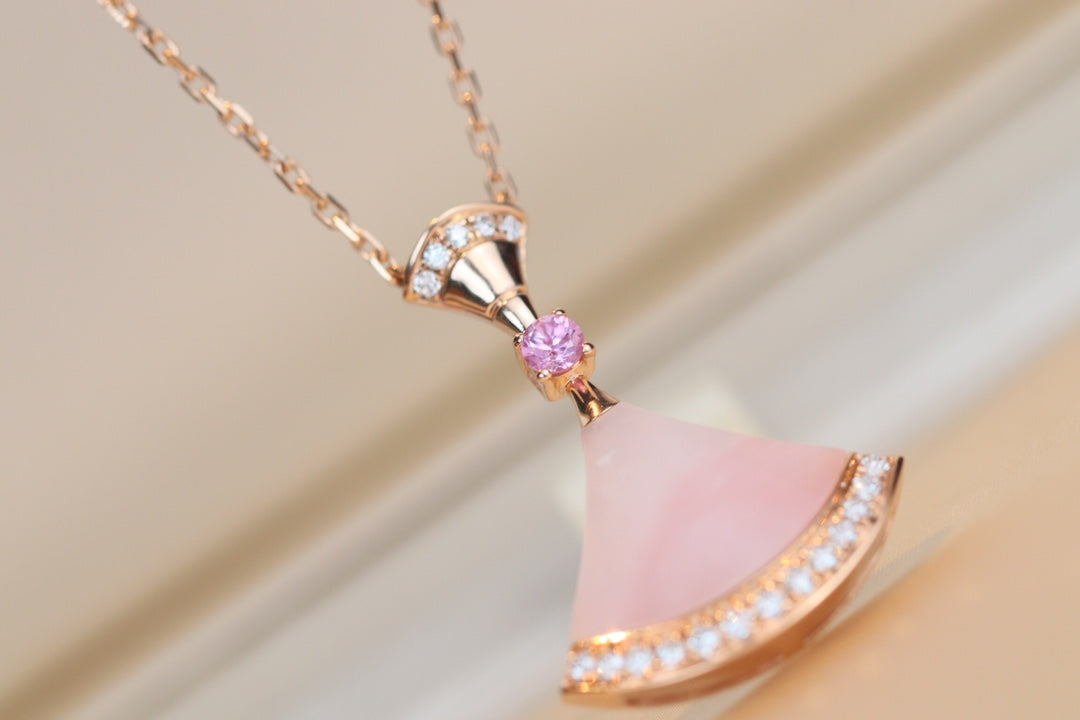 BVLGARI DREAM NECKLACE PINK MOP DIAMOND