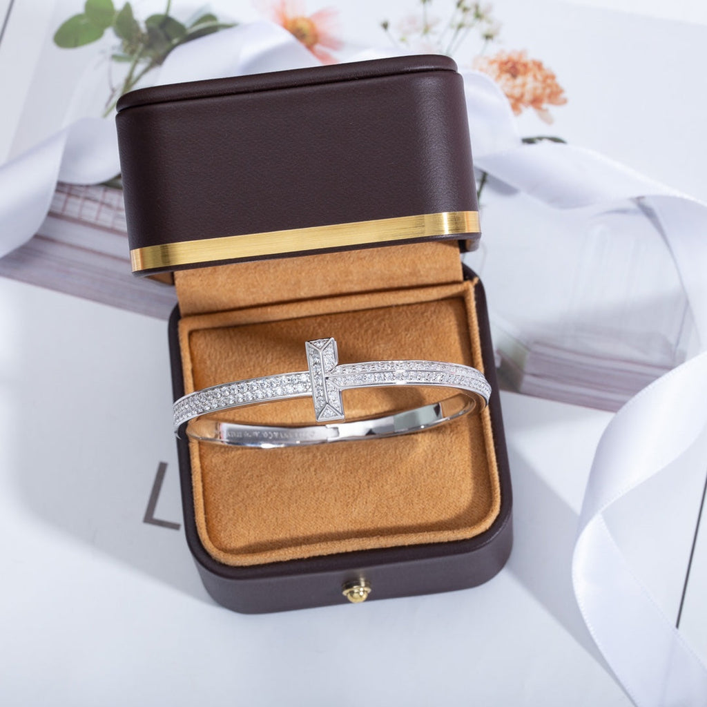 TIFFANY WIDE DIAMONDS HINGED BANGLE SILVER