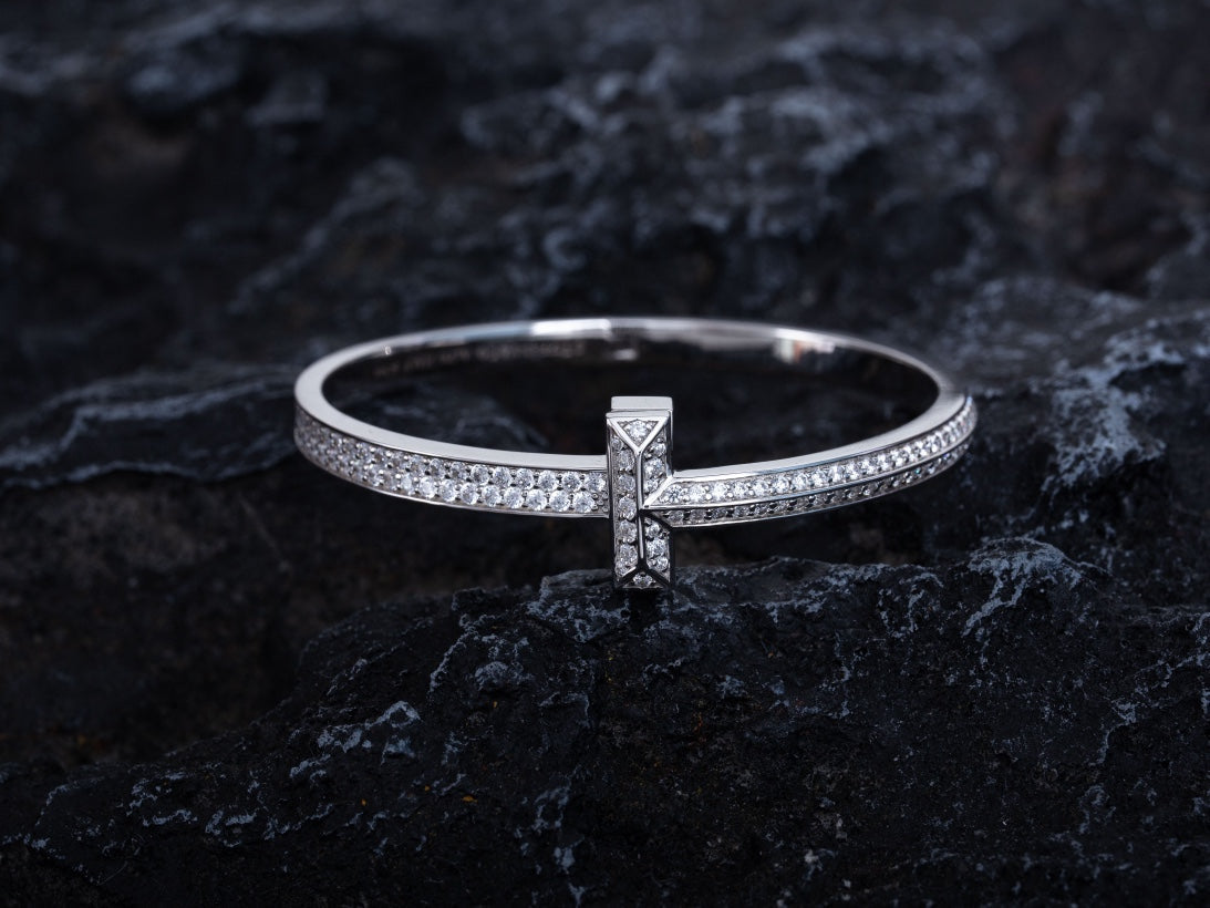 TIFFANY WIDE DIAMONDS HINGED BANGLE SILVER