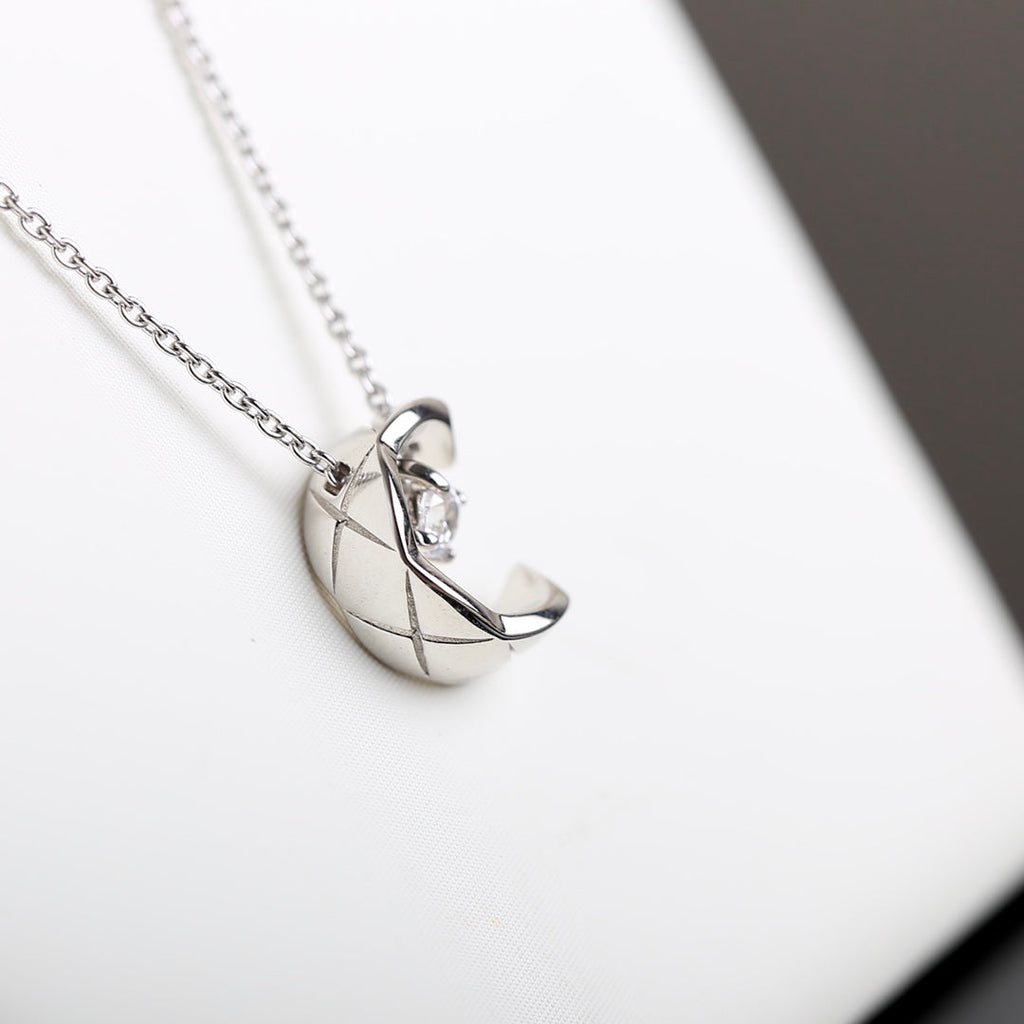 Chanel Crush Diamond Necklace