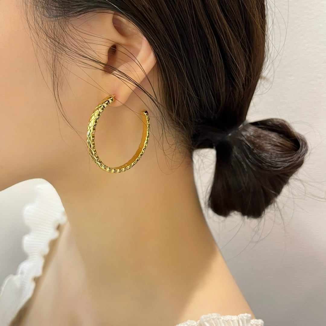 Chanel Crush Hoop Earrings
