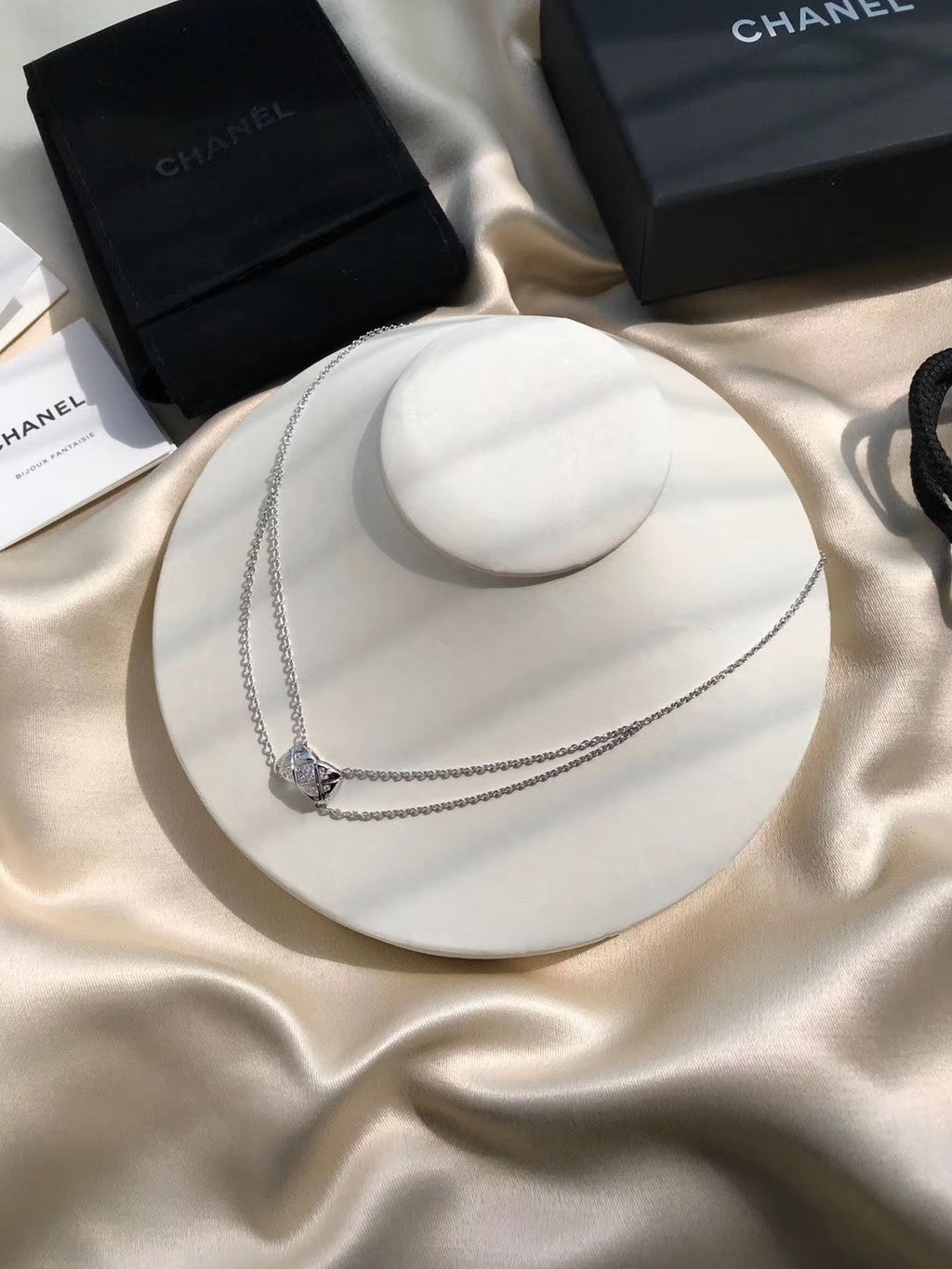 Chanel Crush Silver Diamond Necklace