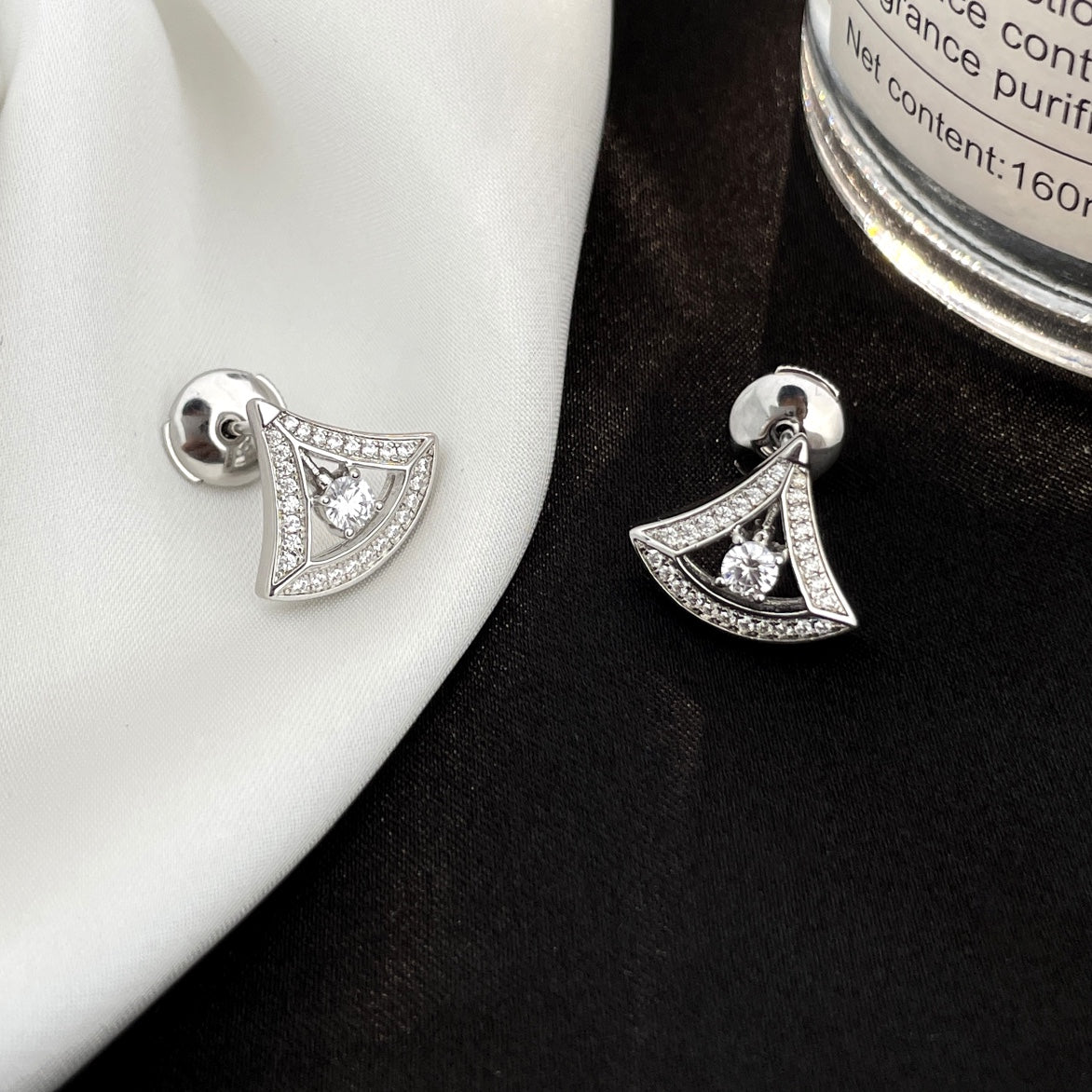 BVLGARI DREAM MINI DIAMOND STUD EARRINGS