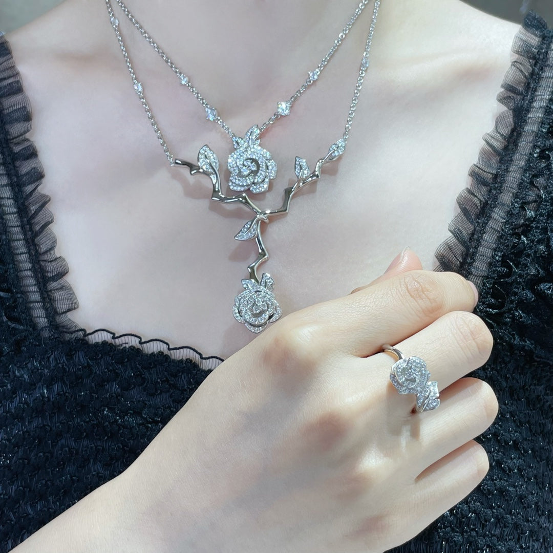 DIOR ROSE BAGATELLE DIAMOND MEDIUM NECKLACE