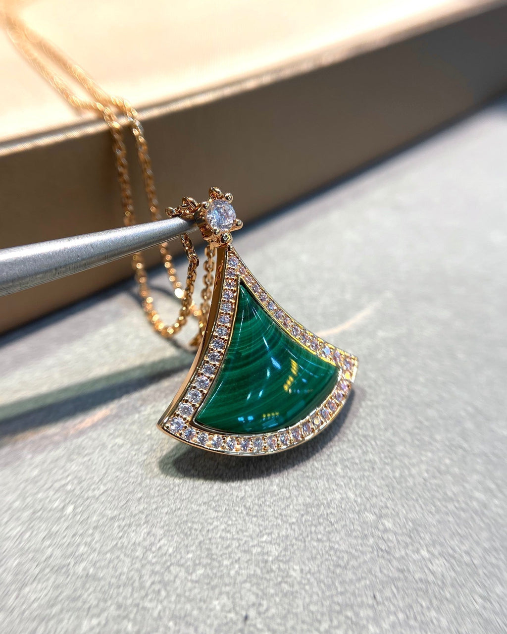 BVLGARI DREAM MALACHITE DIAMOND PAVED PINK GOLD NECKLACE