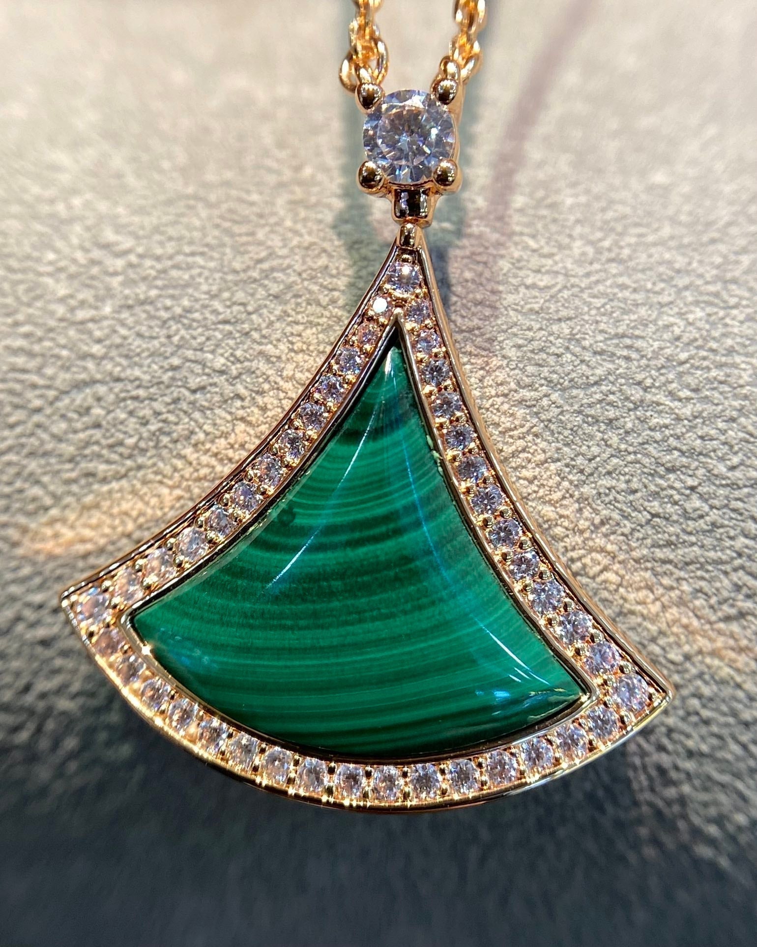 BVLGARI DREAM MALACHITE DIAMOND PAVED PINK GOLD NECKLACE