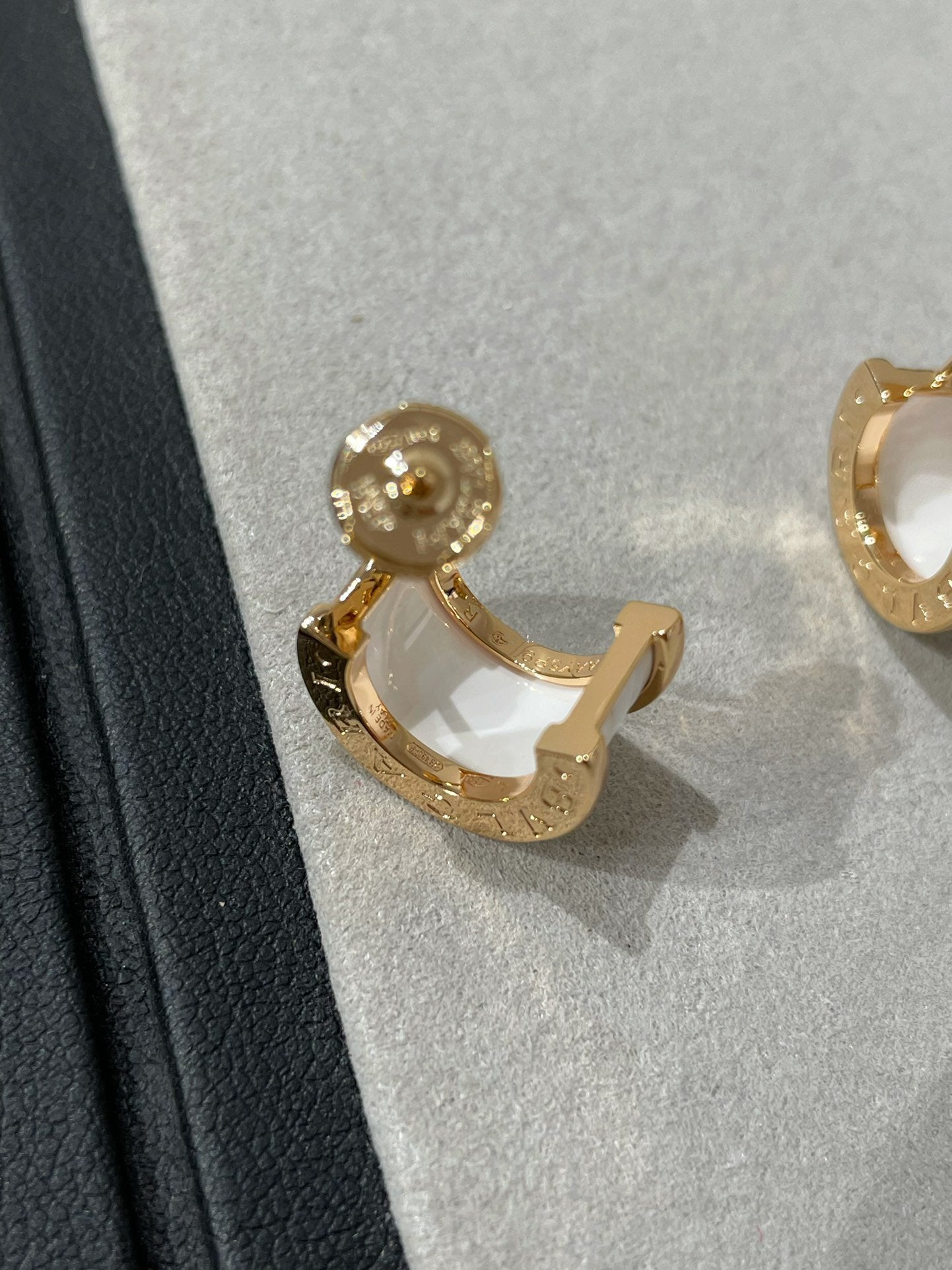BVLGARI ZERO 1 PINK GOLD CERAMIC EARRINGS