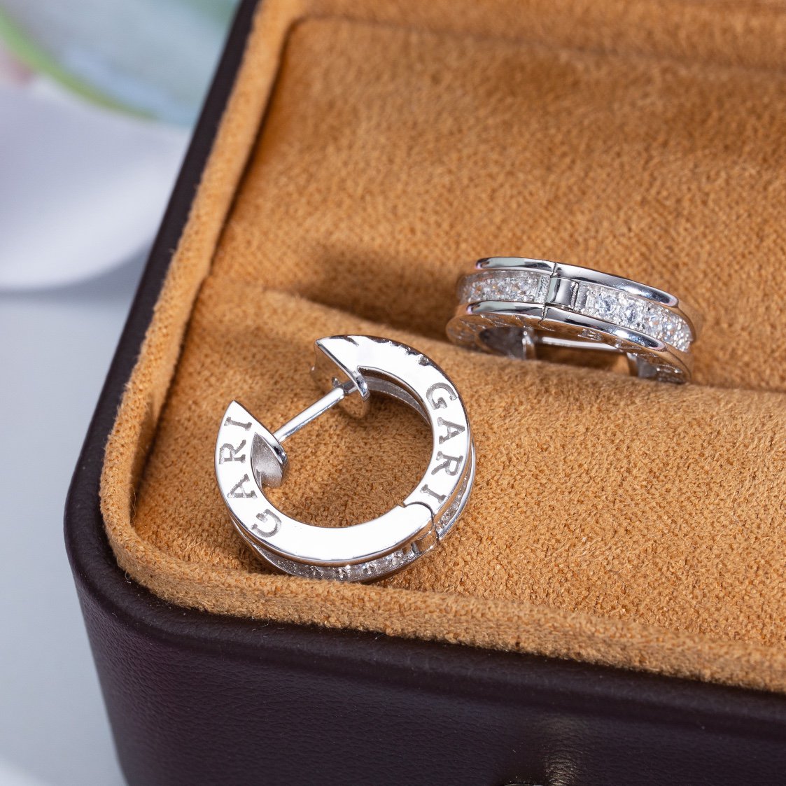 BVLGARI ZERO 1 MINI SILVER DIAMOND EARRINGS