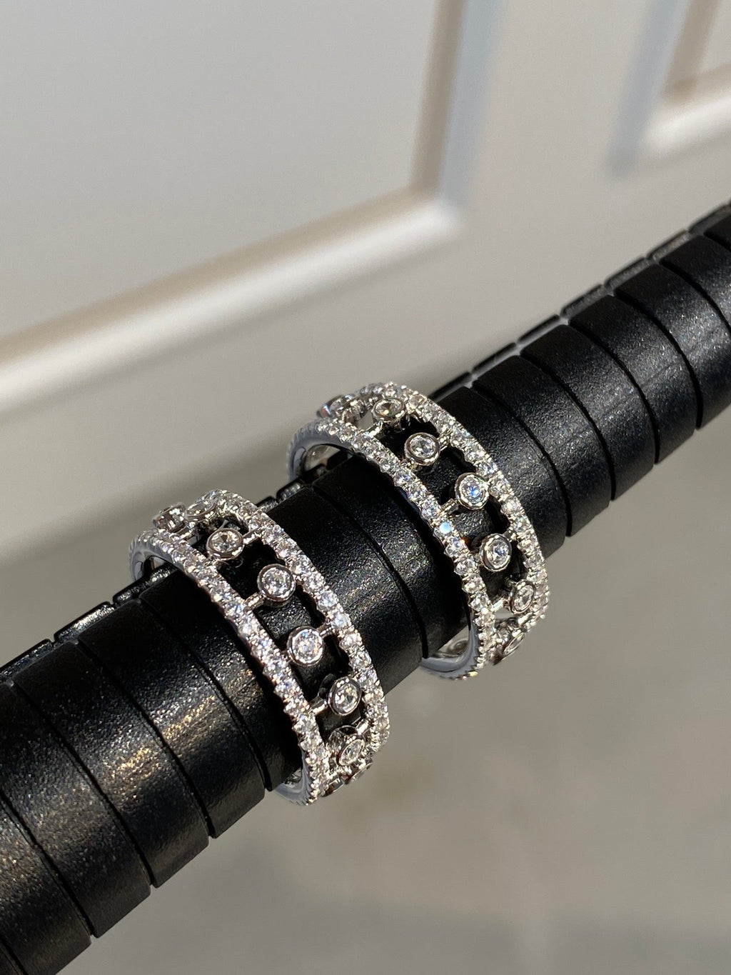 CHAUMET DEWDROP DIAMOND PAVED RING