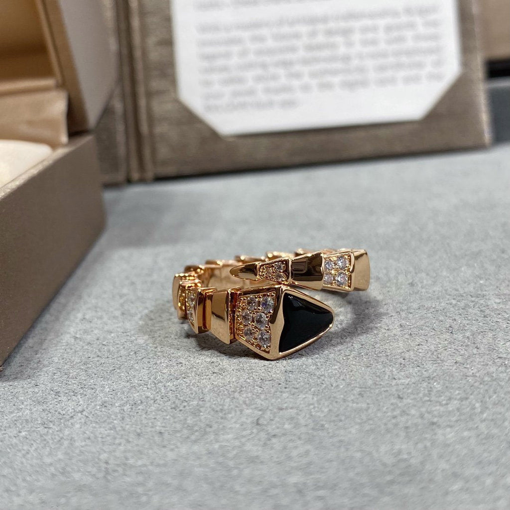 BVLGARI SERPENTI RING GOLD DIAMOND ONYX