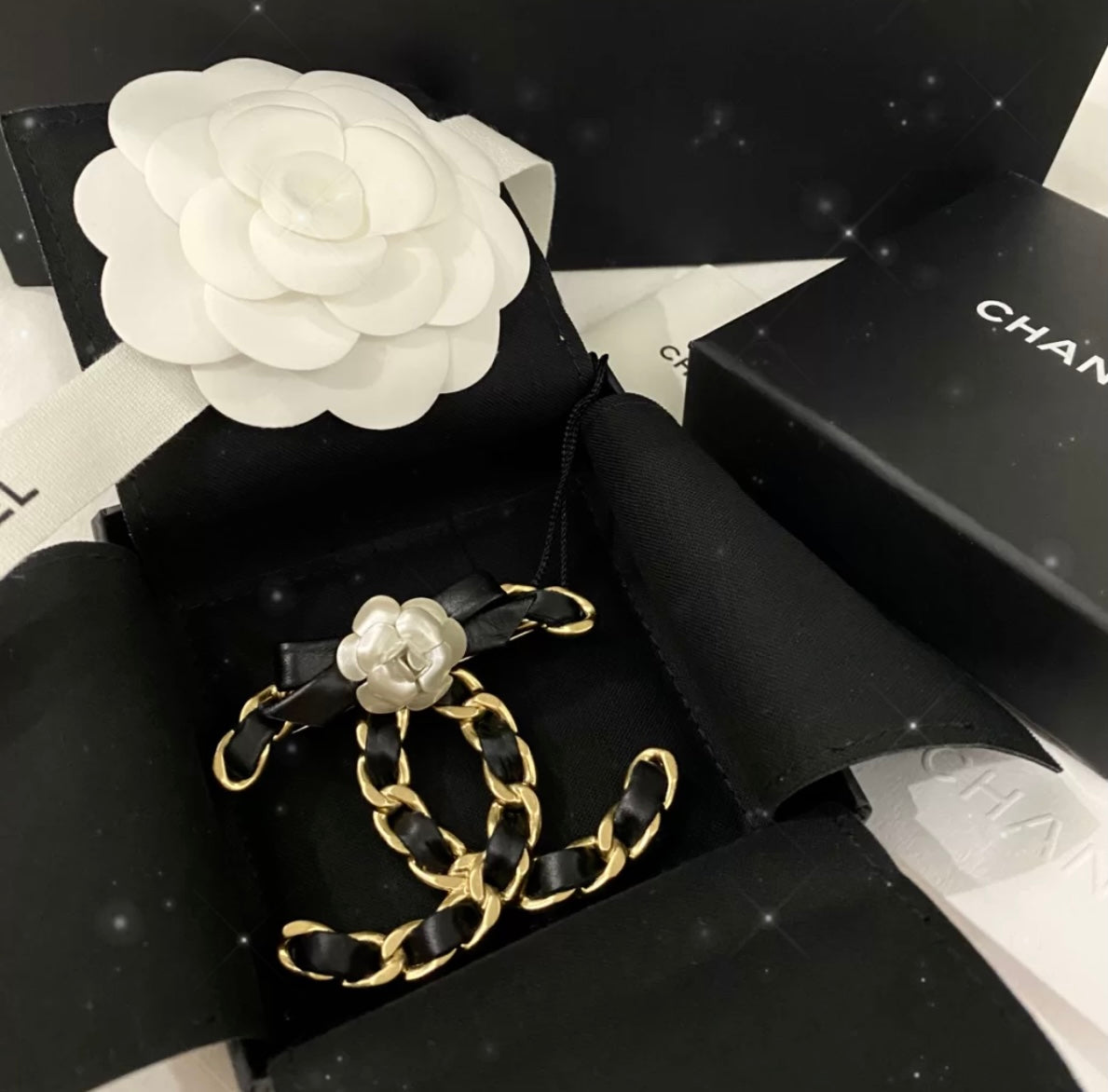 Chanel Brooch Gold 158839