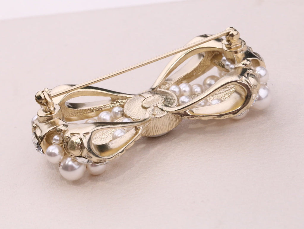 Chanel Brooch Gold
