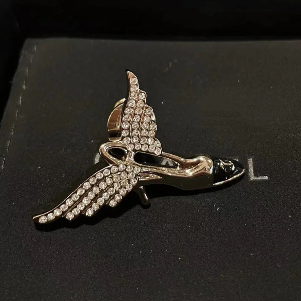 Chanel Brooch Pink Gold 172290