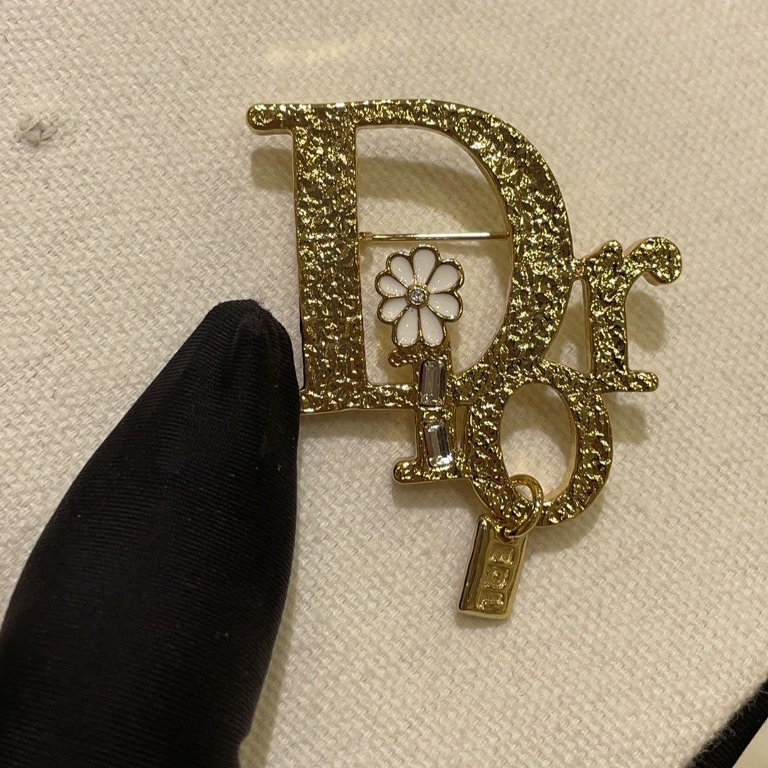 DIOR CD Brooch 07