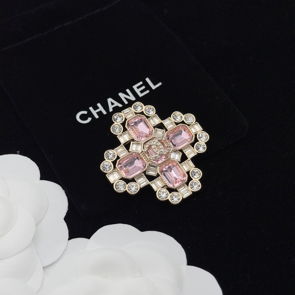 Chanel Brooch Gold 173155