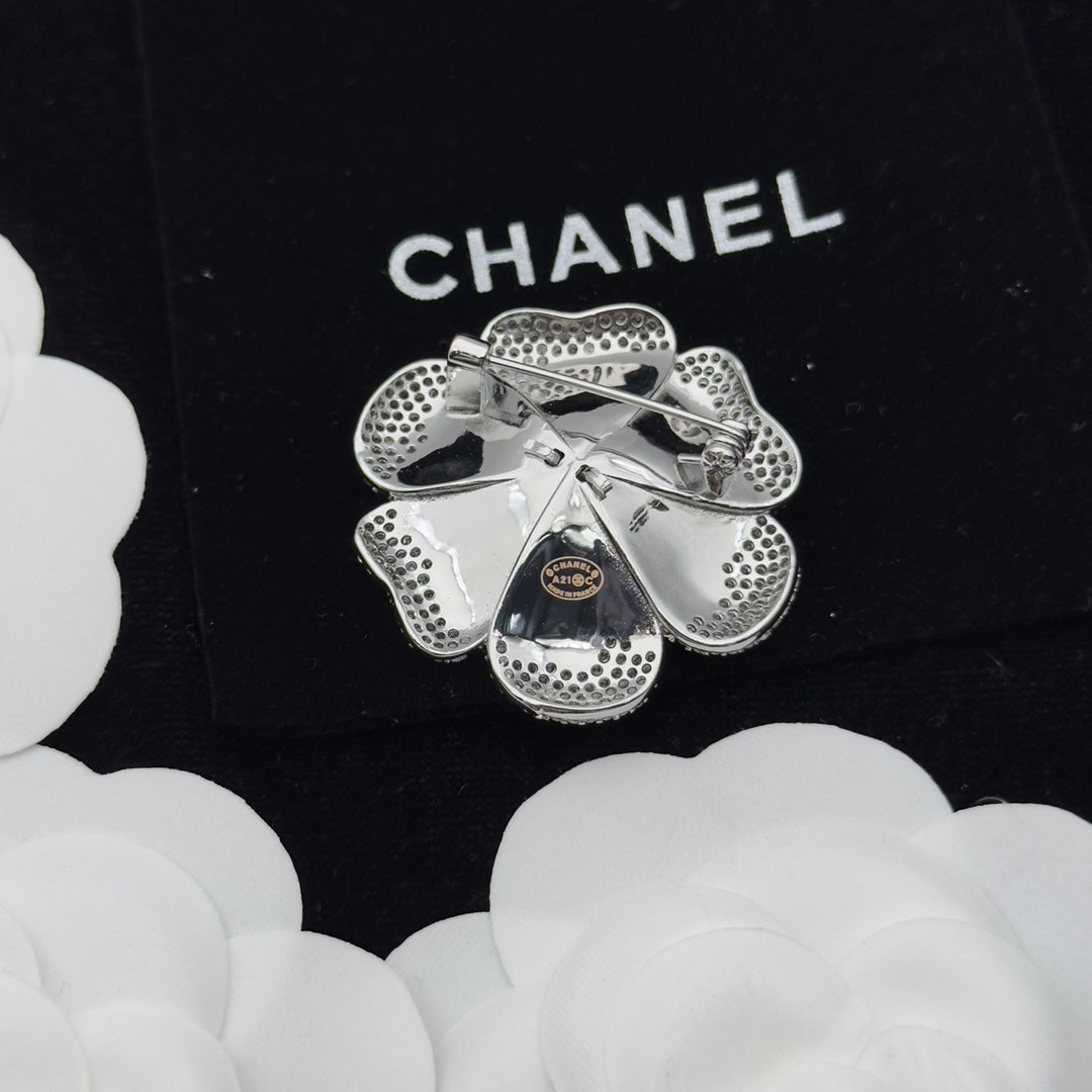 Chanel Brooch 173411