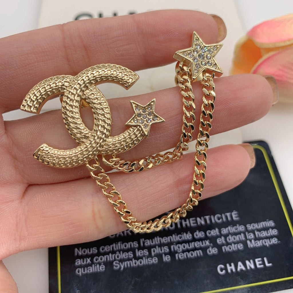 Chanel Brooch Gold 182874