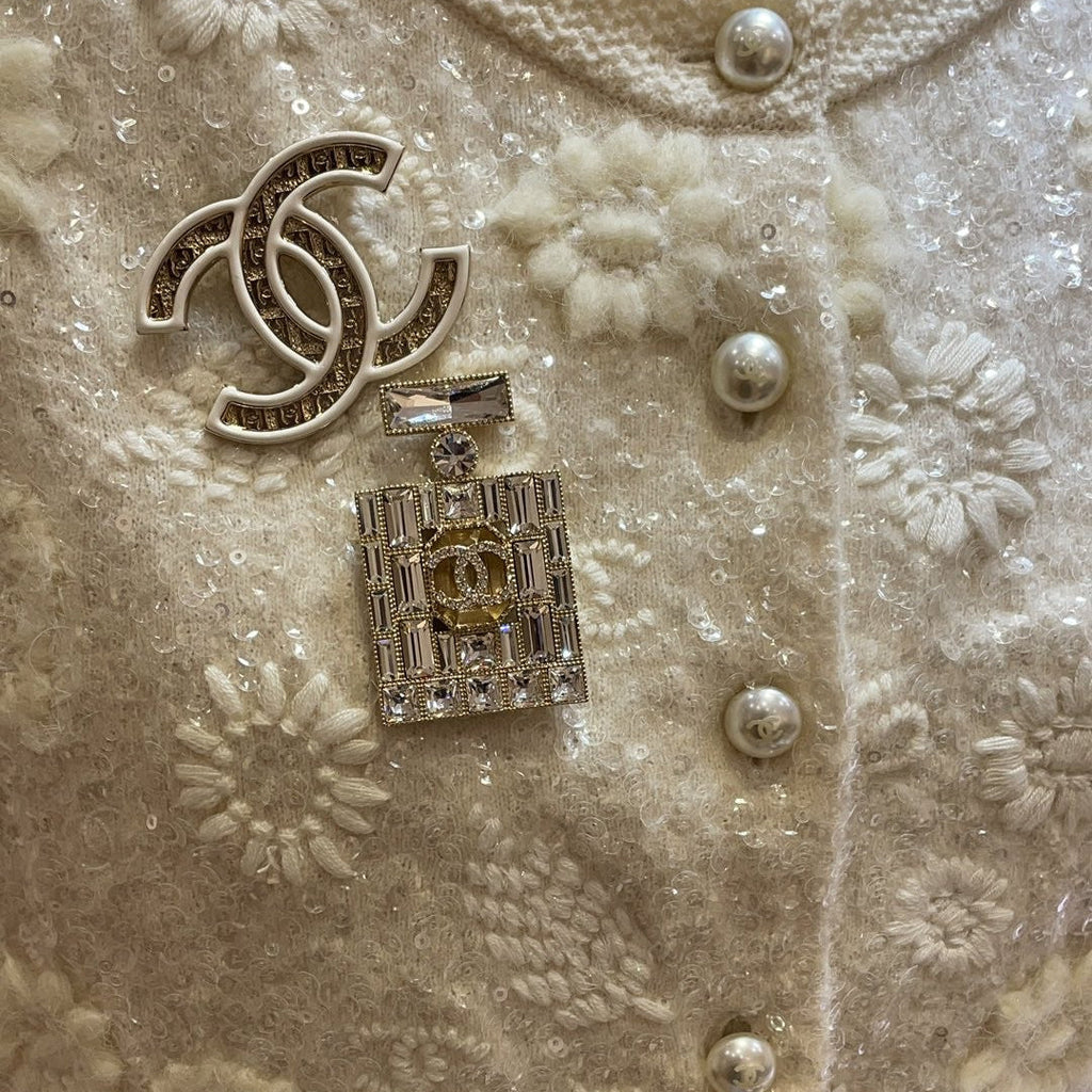 Chanel Brooch Gold 162676