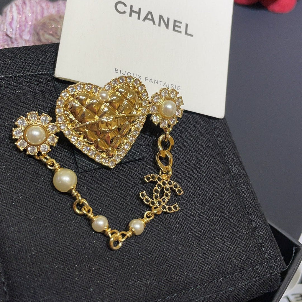 Chanel Brooch Gold 163085