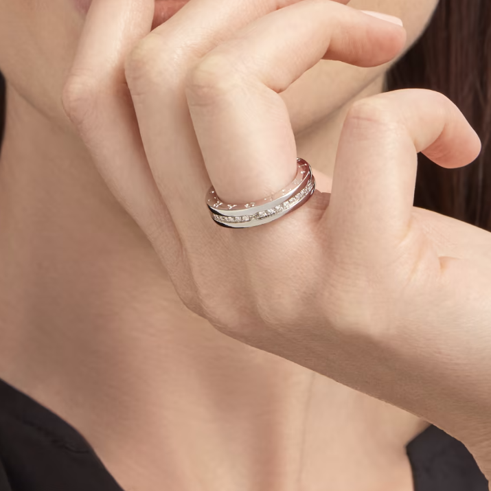 BVLGARI ZERO 1 ONE-BAND PAVED DIAMONDS ON THE SPIRAL RING
