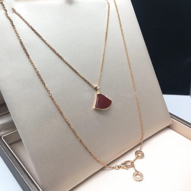 BVLGARI DREAM NECKLACE CARNELIAN 1 DIAMOND