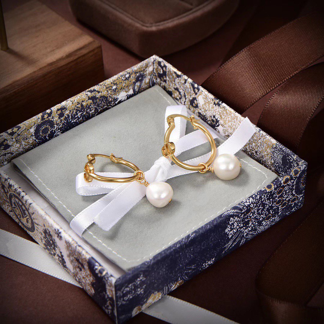 DIOR CD PEARL GOLD EARRINGS