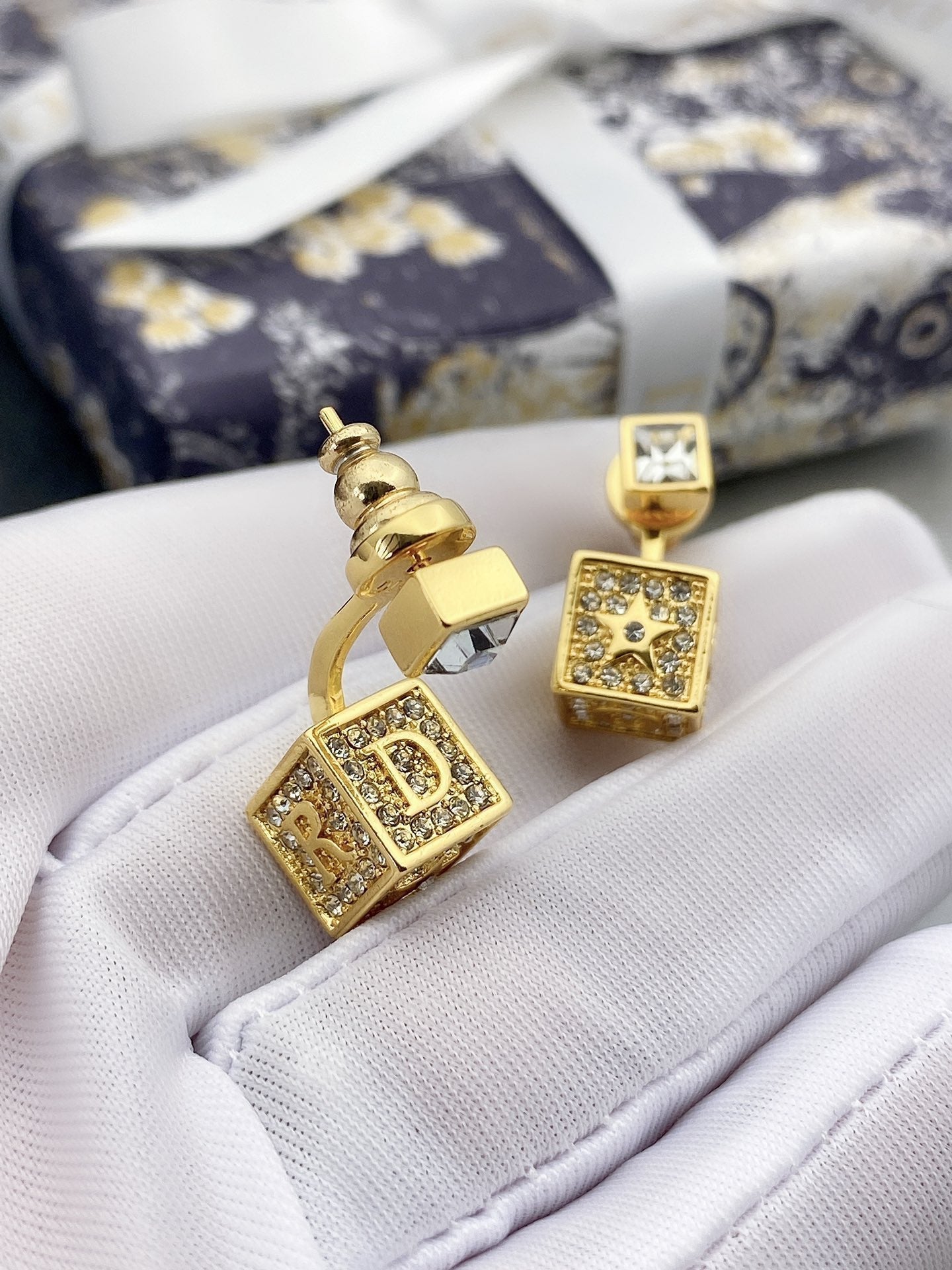 DIOR D-STAR GOLD DIAMOND EARRINGS