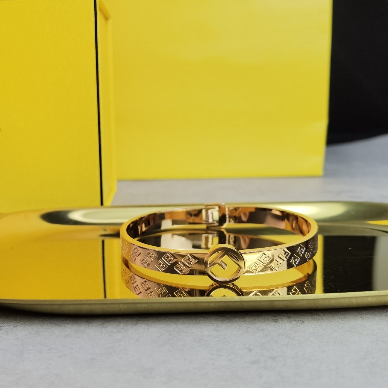 FENDI FF LOGO BRACELET SILVER
