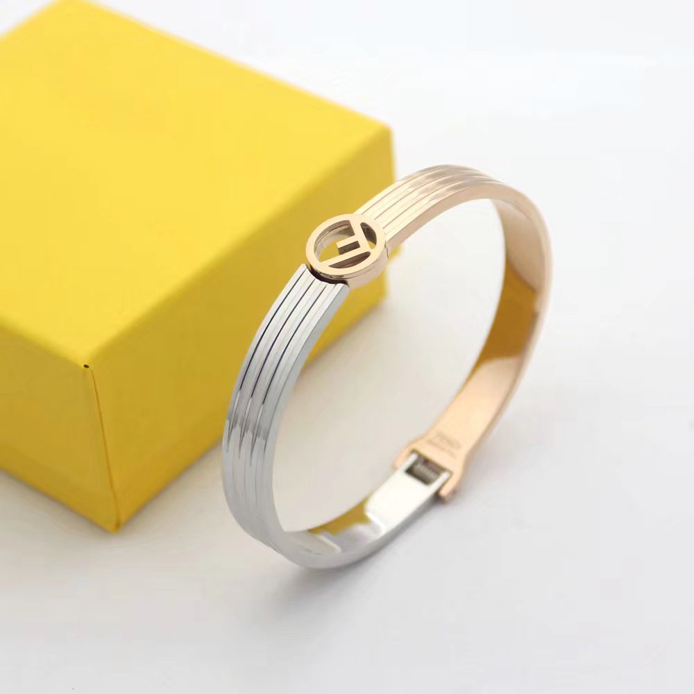FENDI F LOGO BRACELT