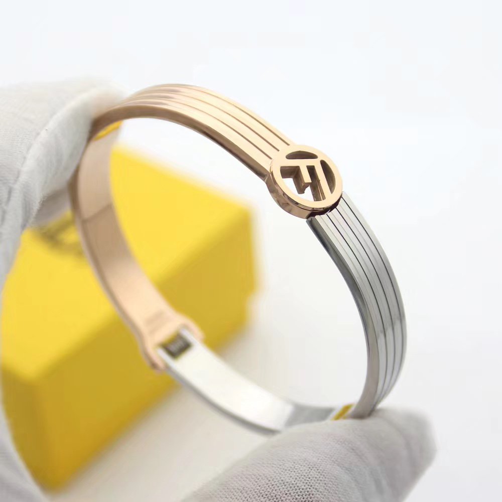 FENDI F LOGO BRACELT