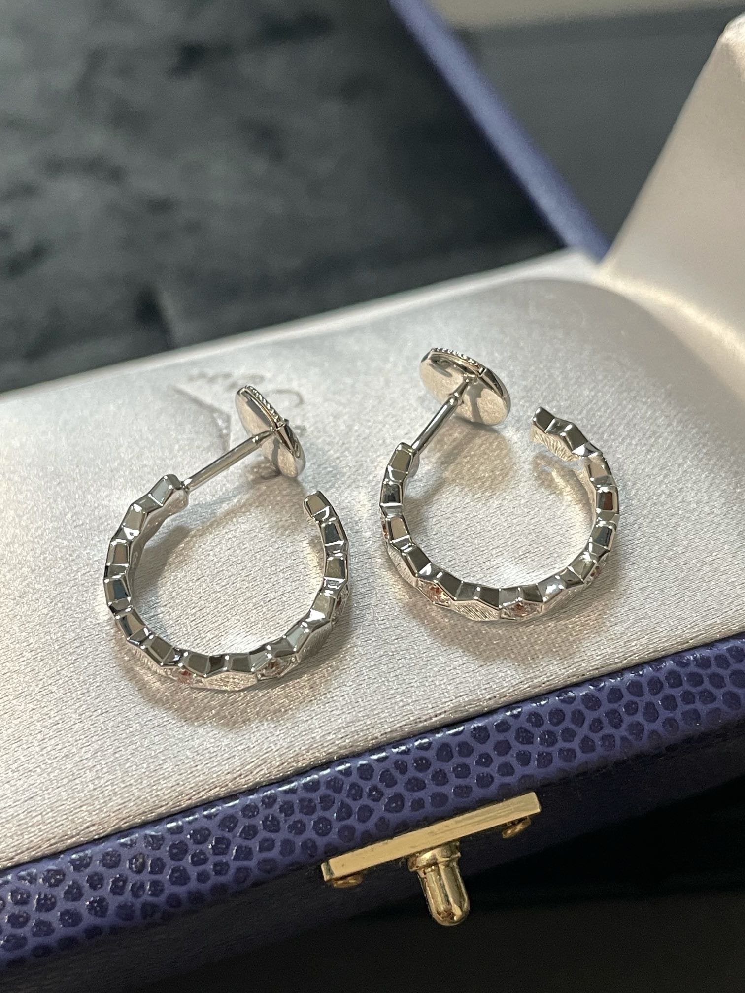CHAUMET HONEE SILVER DIAMOND HOOP EARRINGS