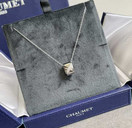 CHAUMET LIENS EVIDENCE DIAMOND NECKLACE