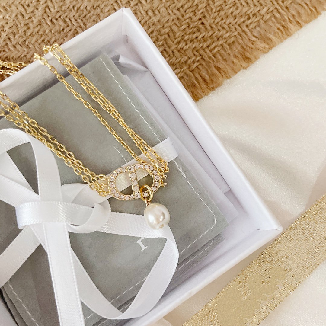 DIOR CD THREE-LAYER CHAIN CD PEARL NECKLACE