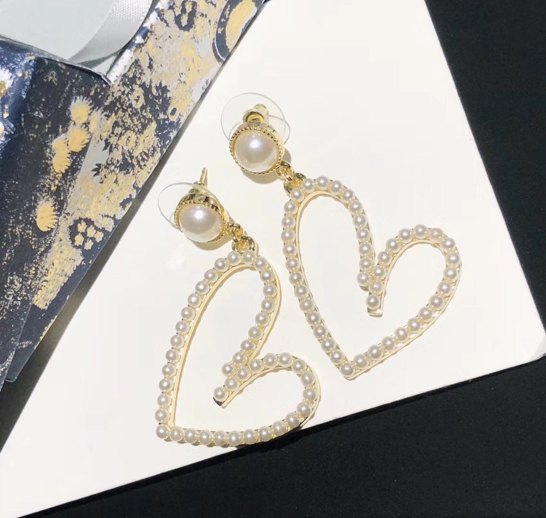 DIOR PEARL GOLD PLATED OPEN HEART EARRINGS