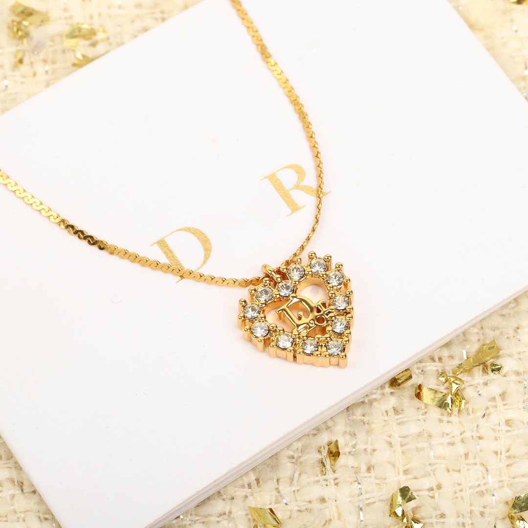 DIOR CD LOVE NECKLACE