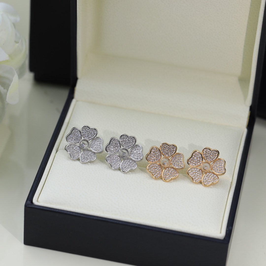 CHOPARD HAPPY HEART PINK GOLD DIAMOND EARRINGS