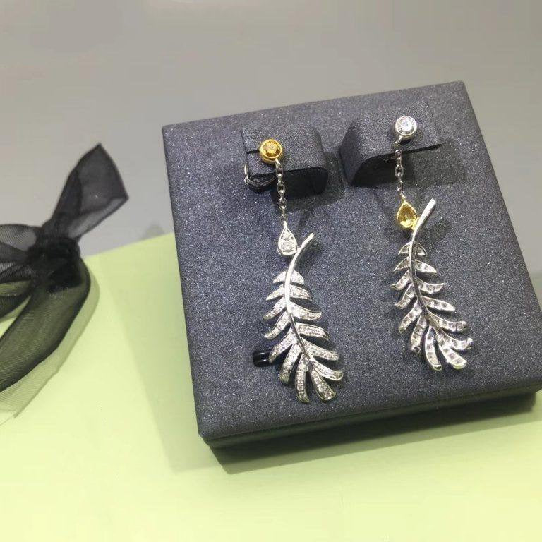 Plume De Chanel Earrings Silver Diamond