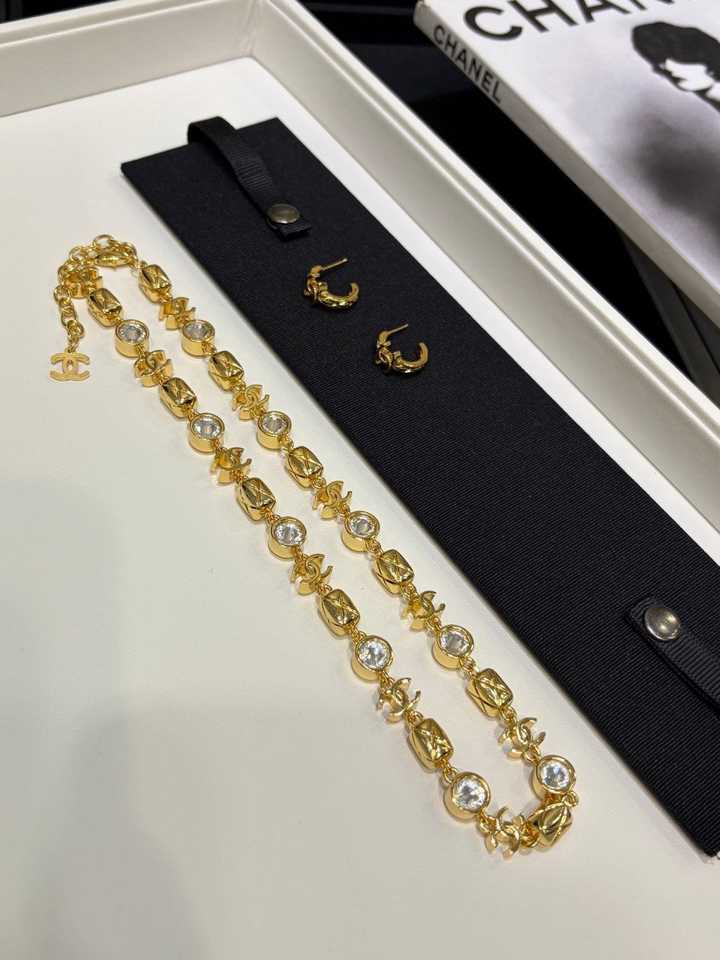 Chanel 2026 Gold Double C Diamond Pattern Crystal Necklace