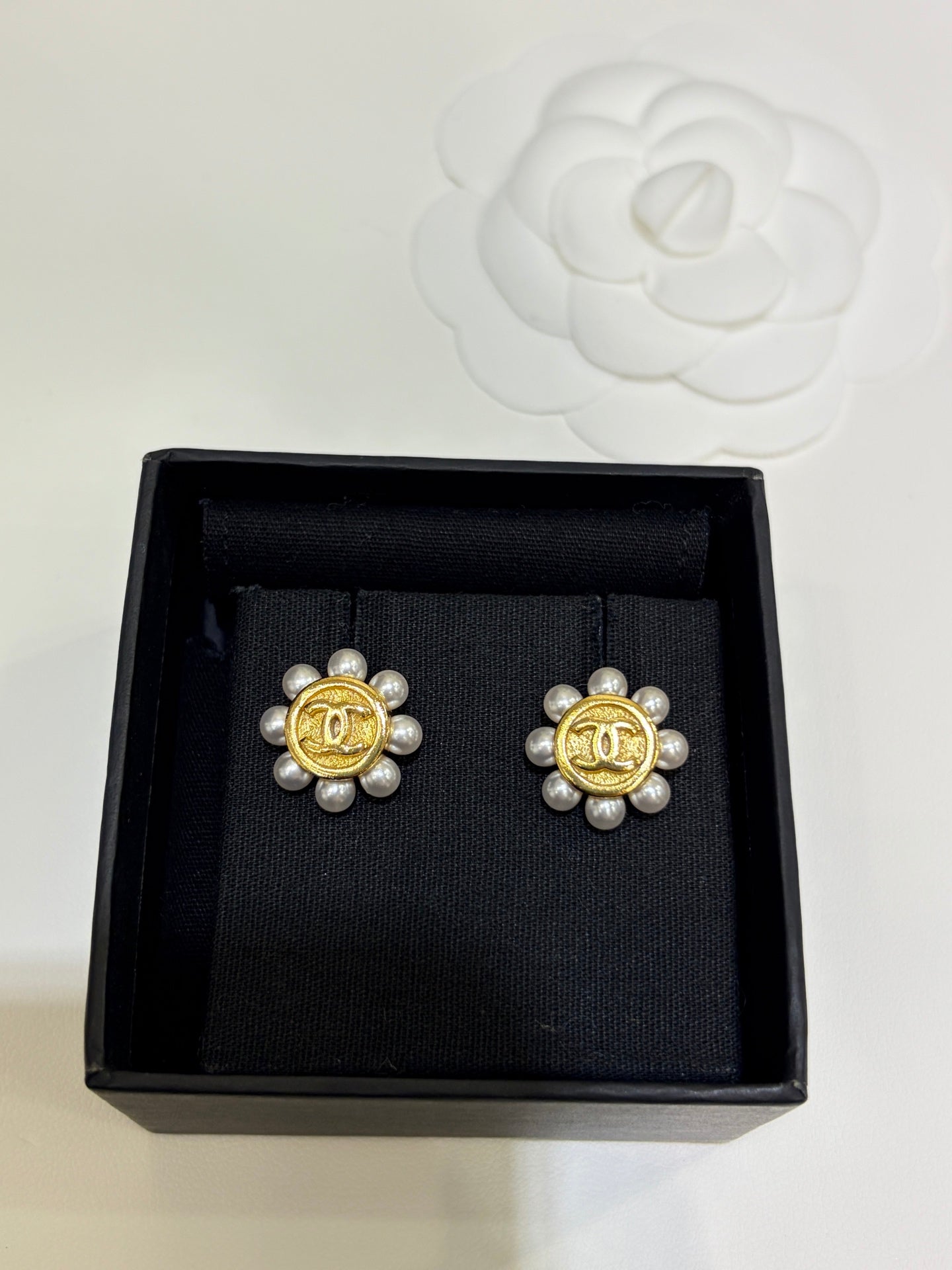 Chanel 2026 Double C Gold Bean Pearl Sunflower Earrings
