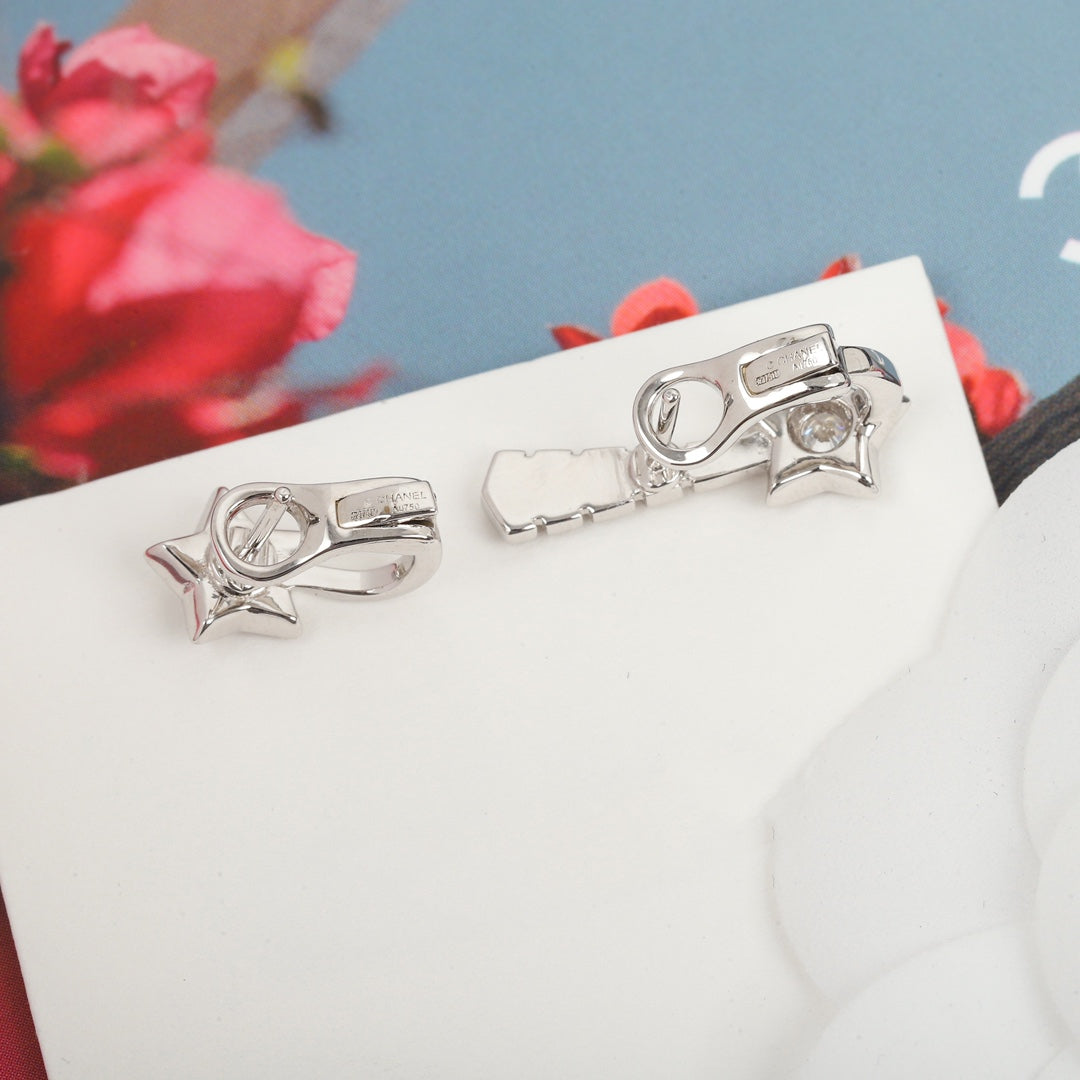 Chanel Comette Etoille Diamonds Flug Silver Earrings