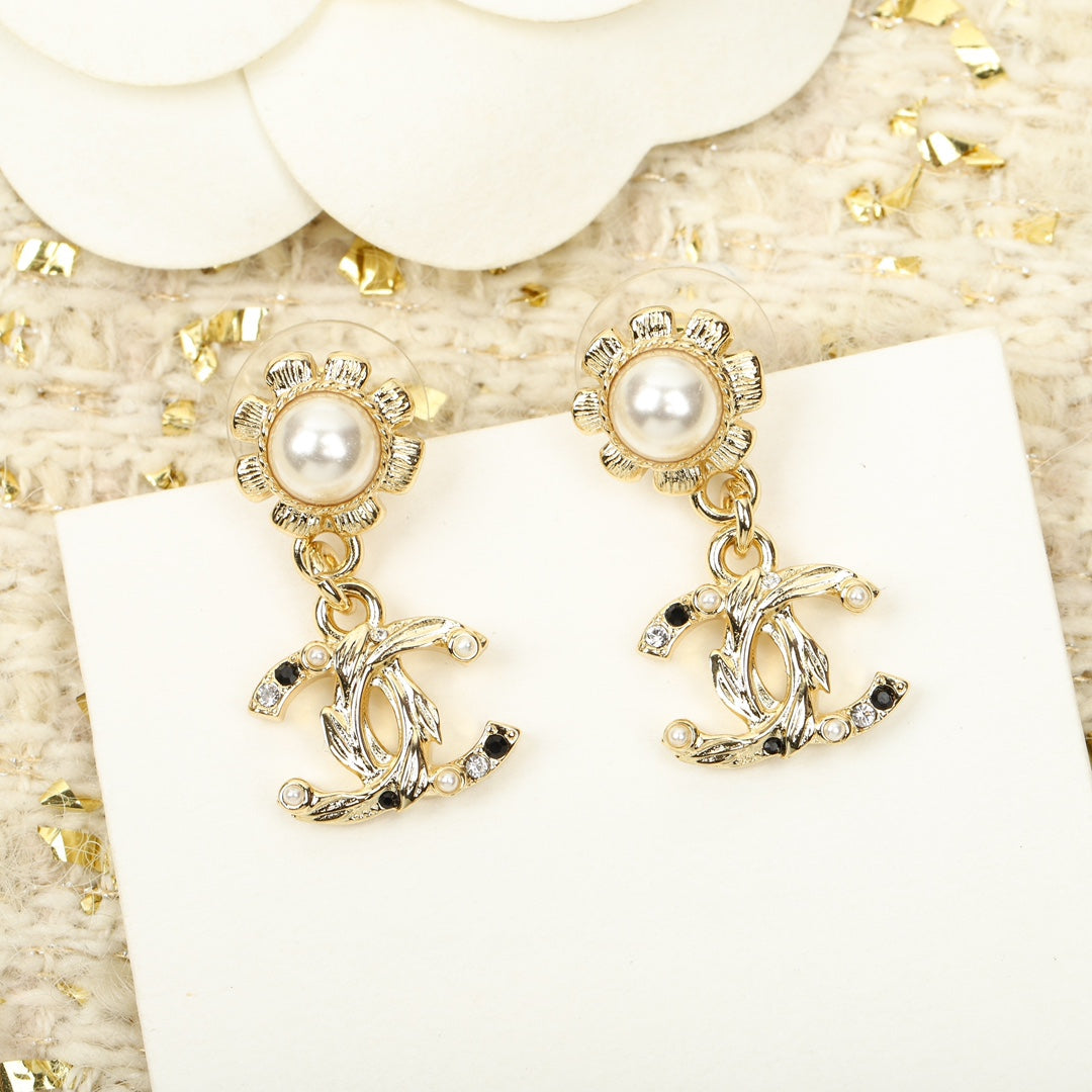 Sunflower Chanel Gold Mutil Diamonds Drop Earrings