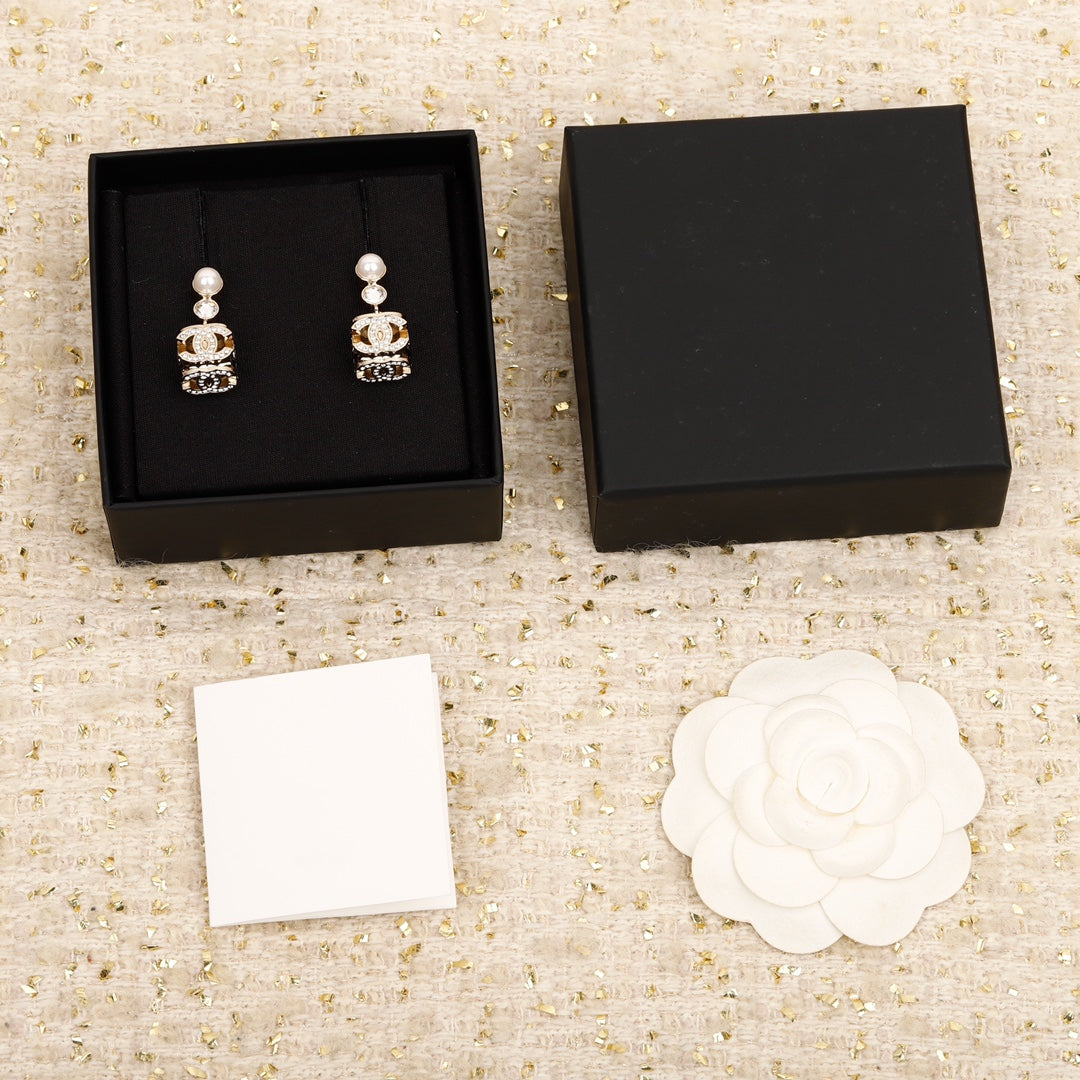 Chanel 23 Full Diamond Sieve Double C Gold Earrings
